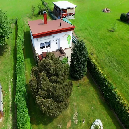 Idyllic In Bastorf With Balcony Appartamento *