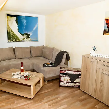 Apartman Idyllic In Bastorf With Balcony