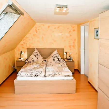 Idyllic In Bastorf With Balcony Appartamento *