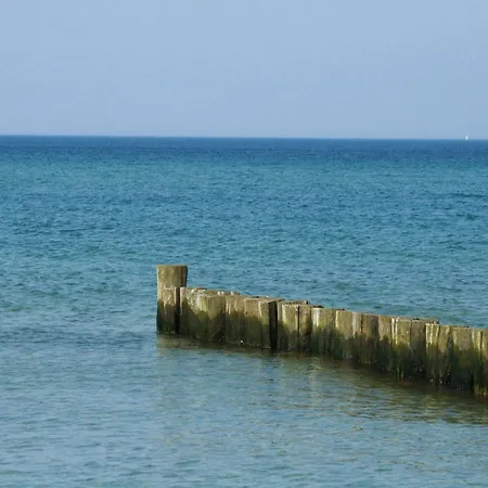 Idyllic In Bastorf With Balcony Apartman