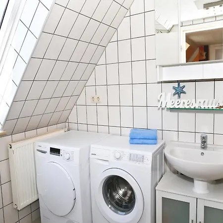 Idyllic In Bastorf With Balcony Kägsdorf